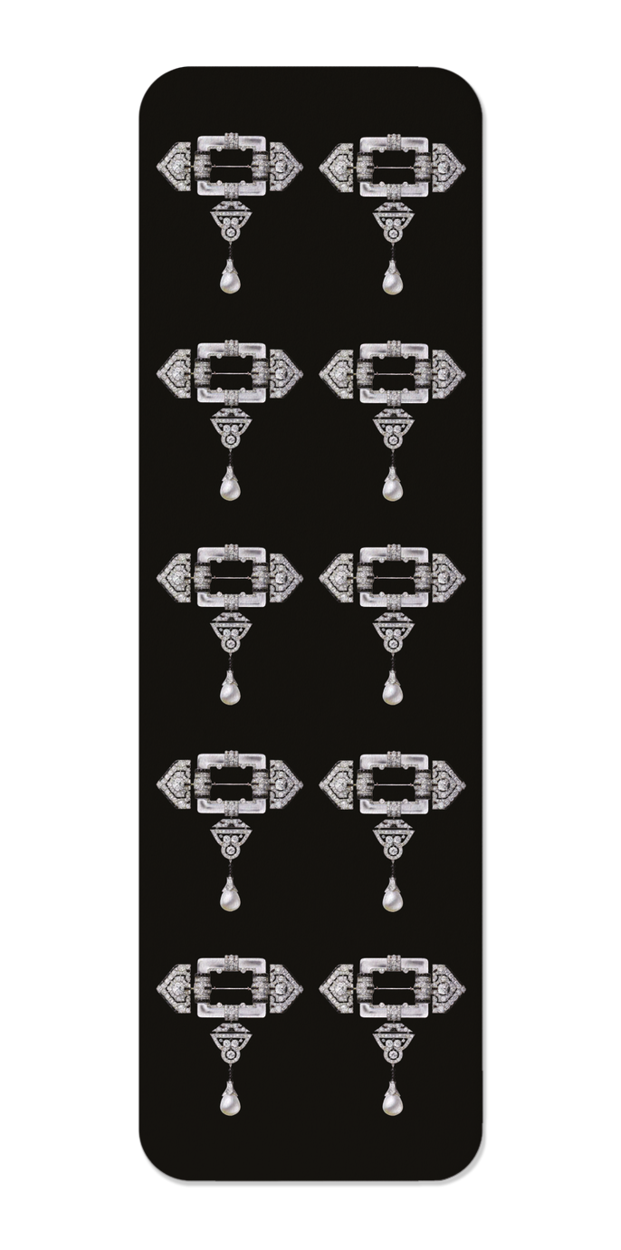 CARTIER BROOCH ON BLACK (1924)