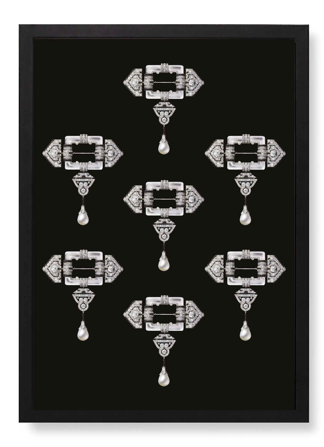 BROCHE CARTIER SUR FOND NOIR (1924)